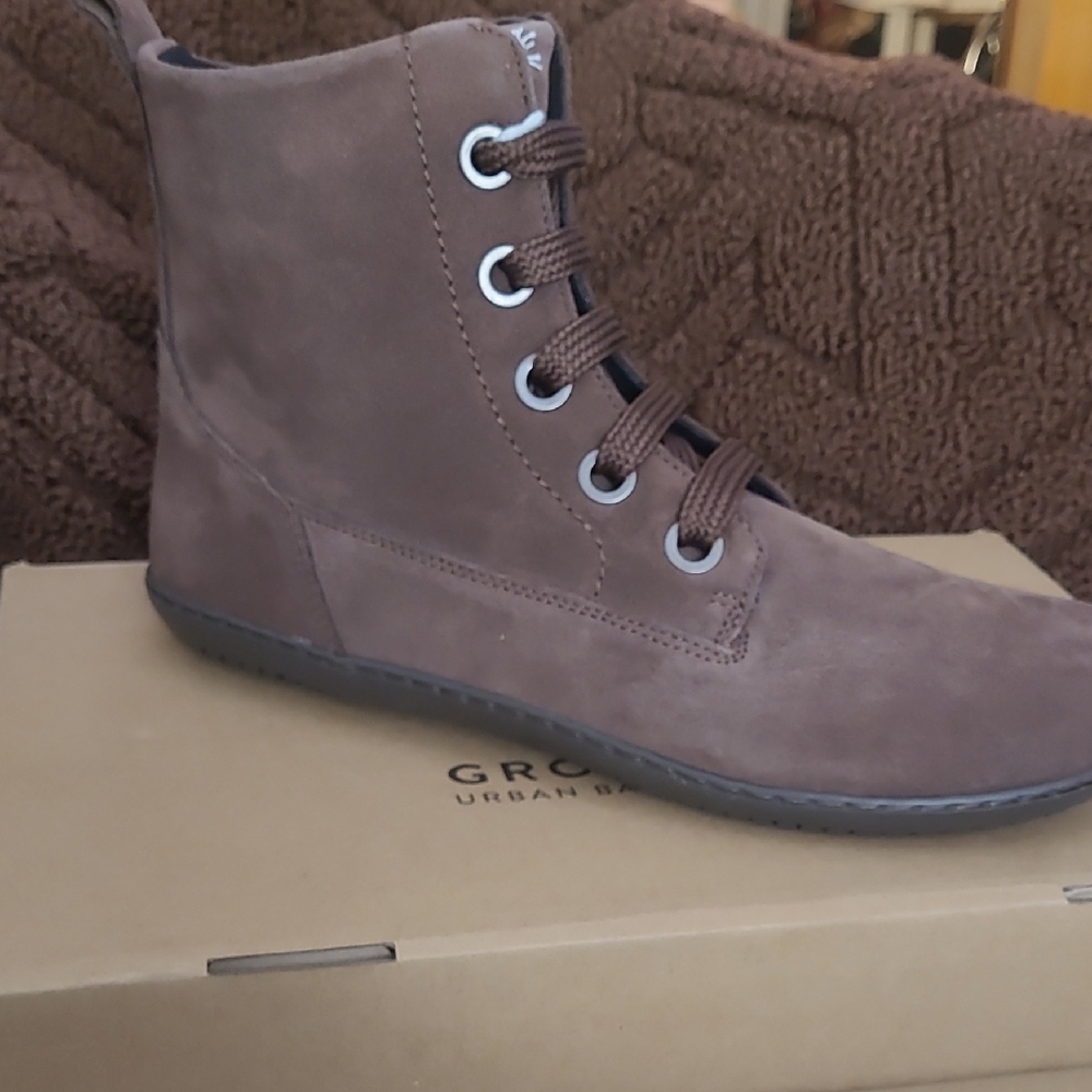 NWT Groundies Urban Women's Lace Up Boots - Brown